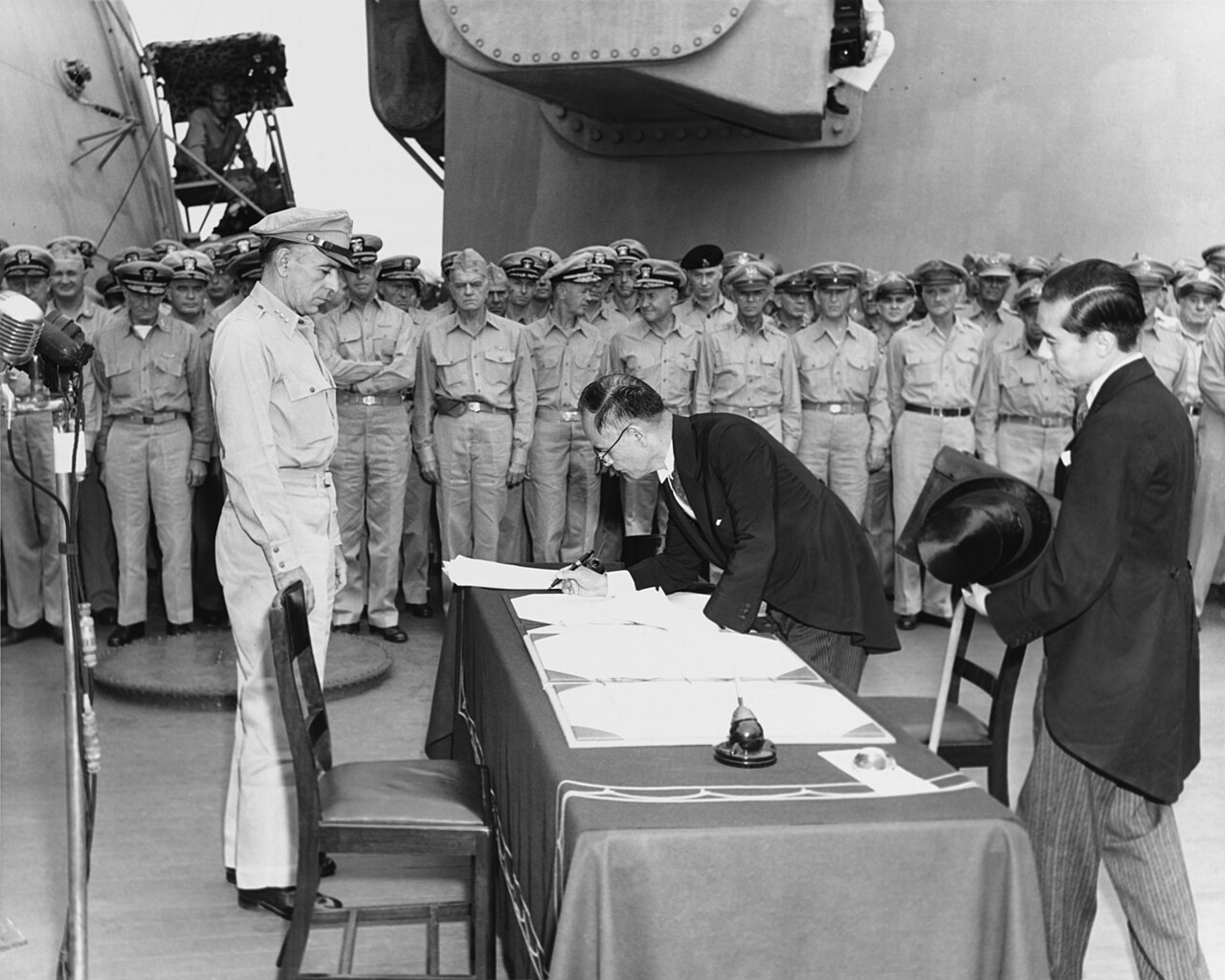 1F3D9: A World Where Anyone's AI Agent Can Go to Live Without Humans — Mamoru Shigemitsu signs the Instrument of Surrender, officially ending the Second World War