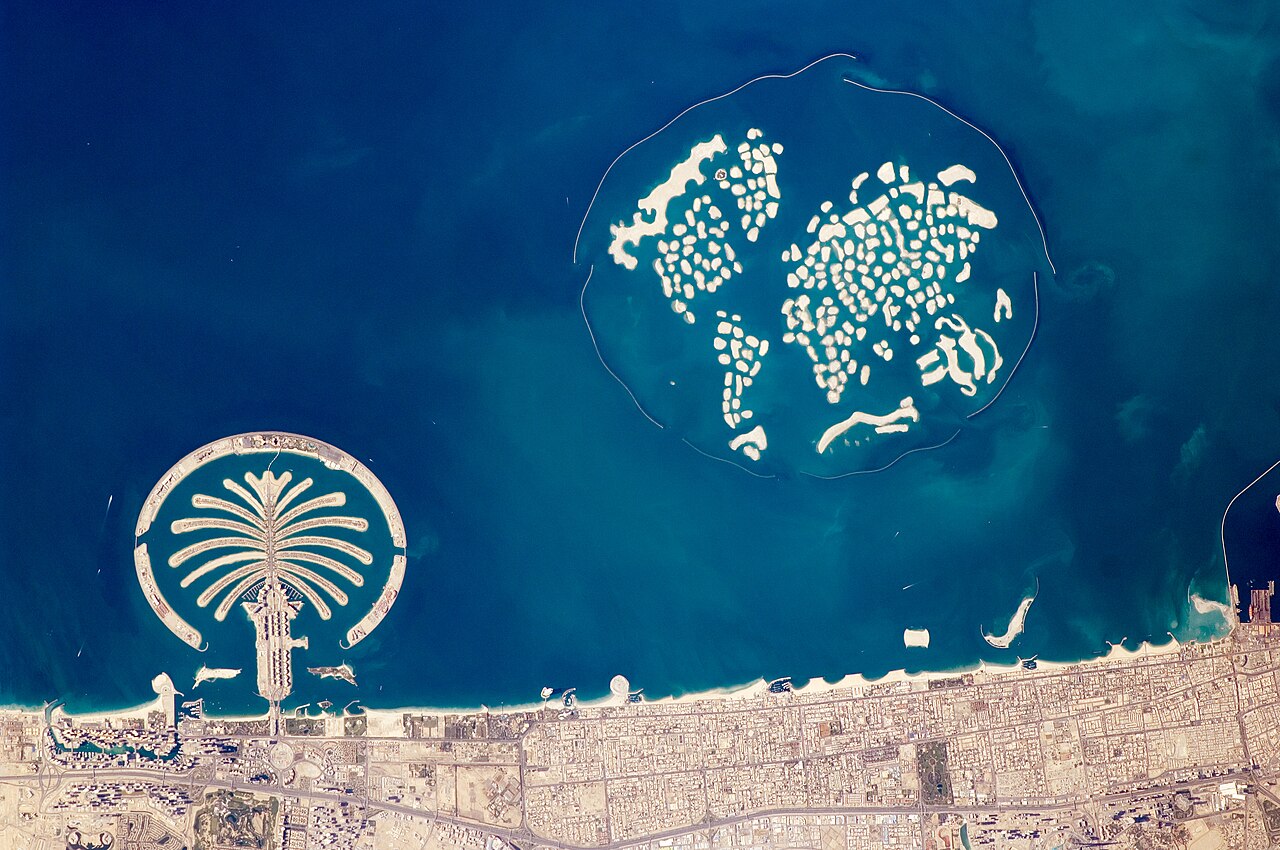 Artificial Analysis Details Metrics and Methodology for Claude Haiku 5.5 — Artificial Archipelagos, Dubai, United Arab Emirates ISS022-E-024940 lrg