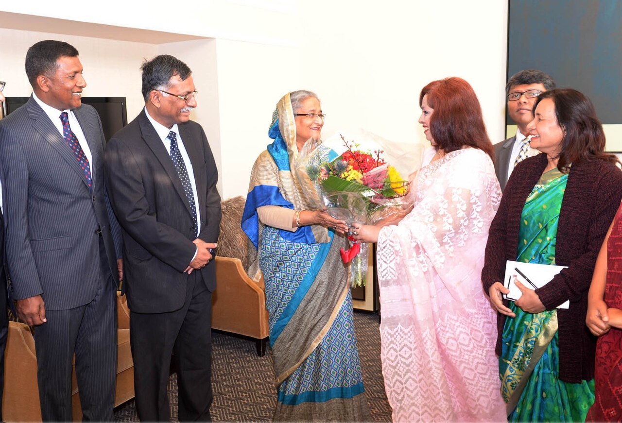 Omni Verify Gates AI Marketing Agents Behind Kane Browser Checks — Sheikh Hasina arrives at Hotel Omni Mont-Royal, Montreal, greeted by Mizanur Rahman, 2016-09-15